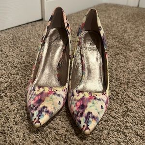 Adrianna Papell Size 8.5, watercolor floral